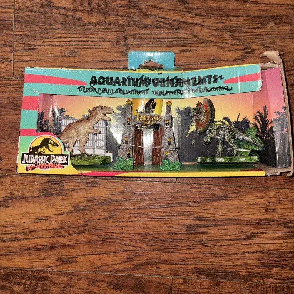 Jurassic Park 3-Piece Mini Ornament Aquarium Fish Tank Set Jurassic World Figure